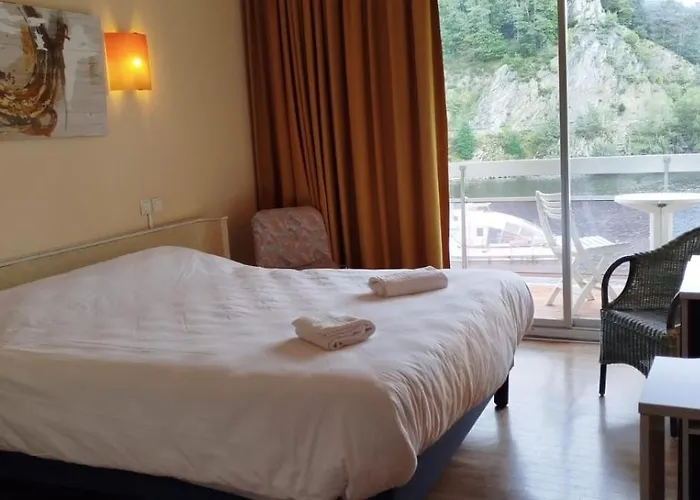 Garabit Hotel